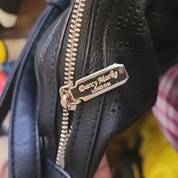 Darcy Mark's Crossbody - Picture 3 of 6